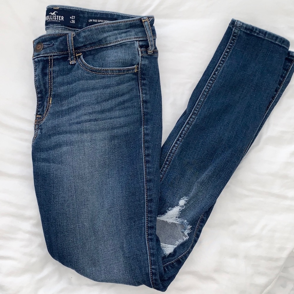 Hollister Ripped Low Rise Super Skinny Crop Jeans